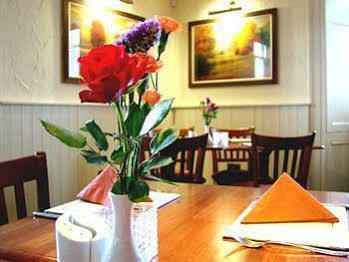 The Railway Inn Galmpton Zewnętrze zdjęcie